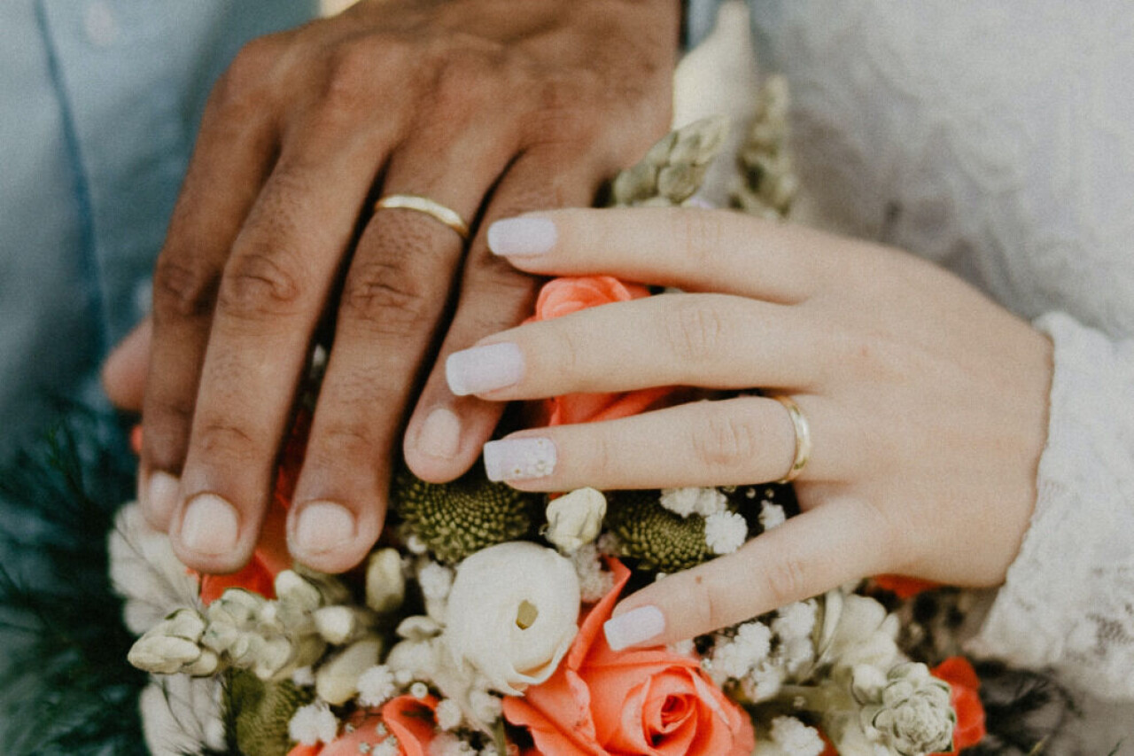 4-årig bröllopsdag kallas Blomsterbröllop